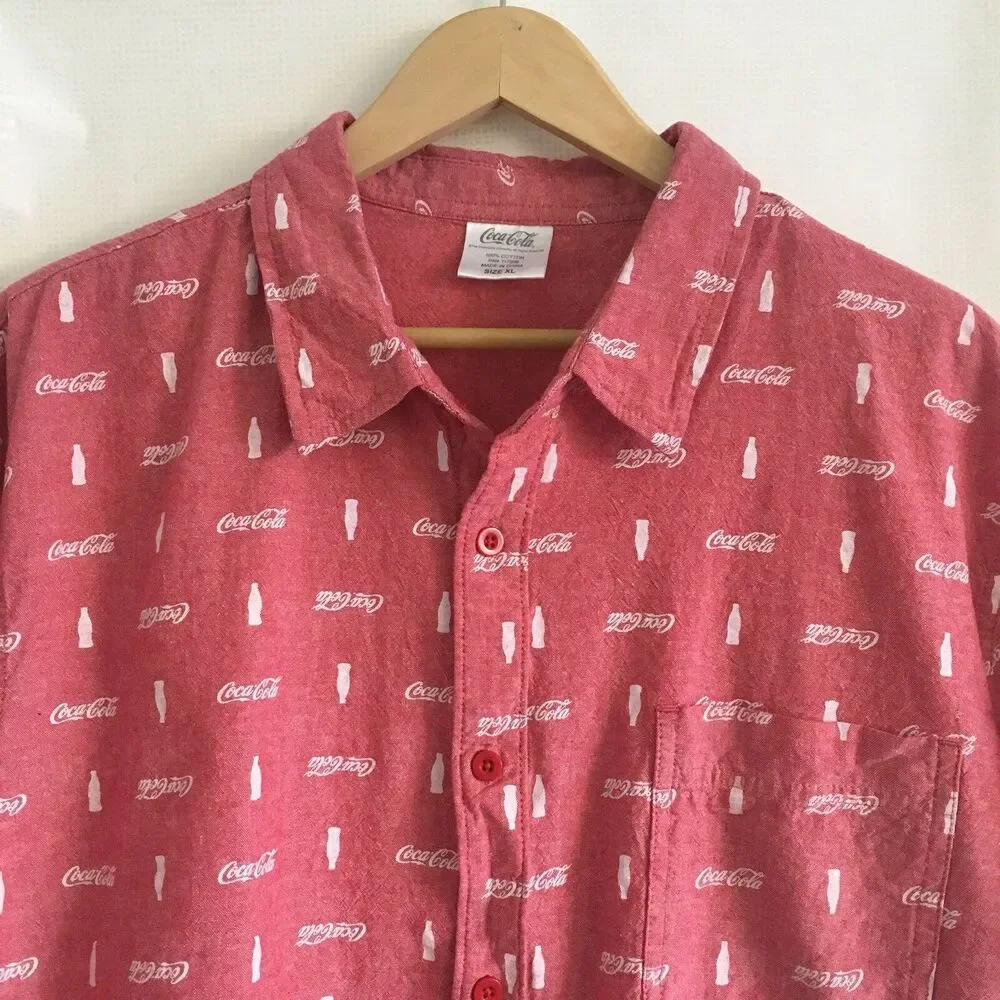 Coca-Cola Shirt Mens Extra Large Red/White Short Sleeved Button Down 100% Cotton